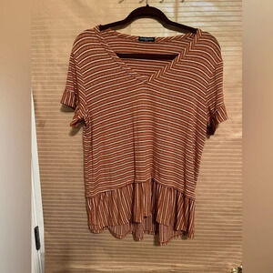 CHA CHA VENTE~BLOUSE~PEPLUM HEM~LG